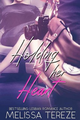 Holding her Heart (The Ashforth Series Book 2)