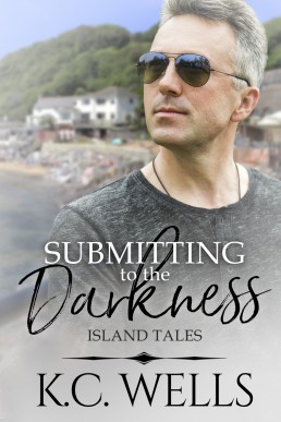 Submitting to the Darkness (Island Tales 03)