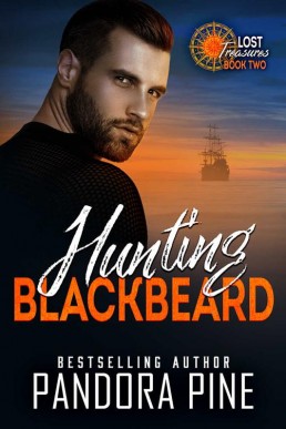 Hunting Blackbeard (Lost Treasures (26280)