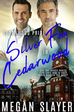 Silver Fox in Cedarwood (Cedarwood (25327)