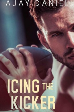 Icing the Kicker  (Playing the Field Book 1)